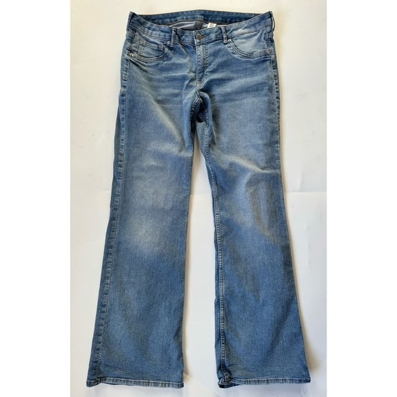 Denim size 14 bootcut light washed blue jeans cowgirl - Picture 1 of 4